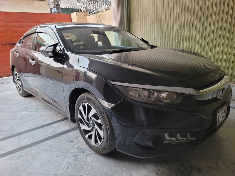 Honda Civic VTi Oriel Prosmatec 2018 UG red meter 17