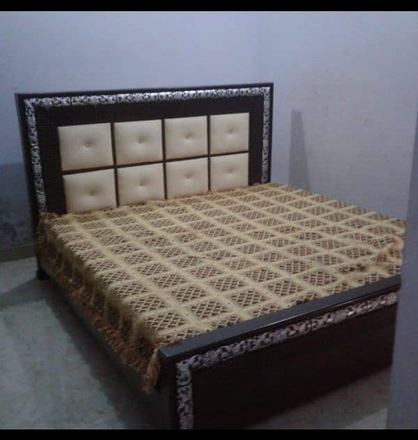 King size bed two side tble ky sath 2