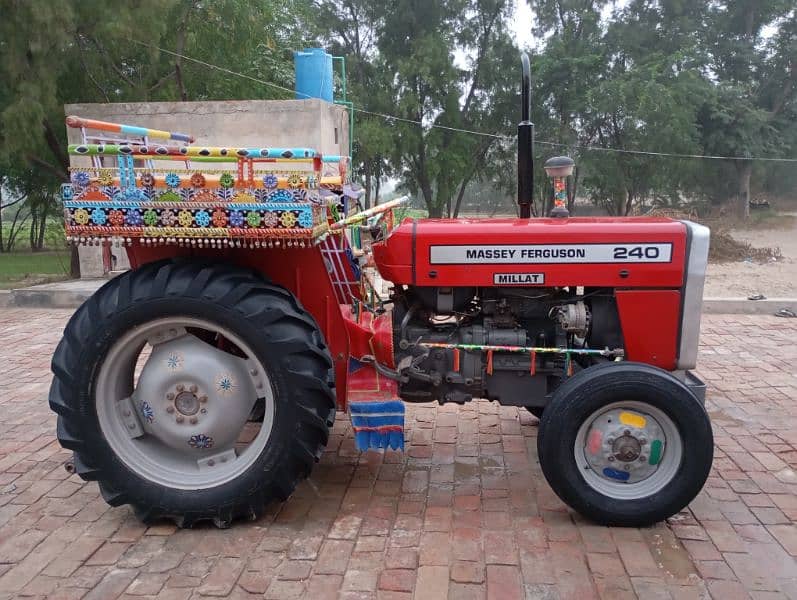 Massey Ferguson 240 Tractor For Sale Madel 2009 1