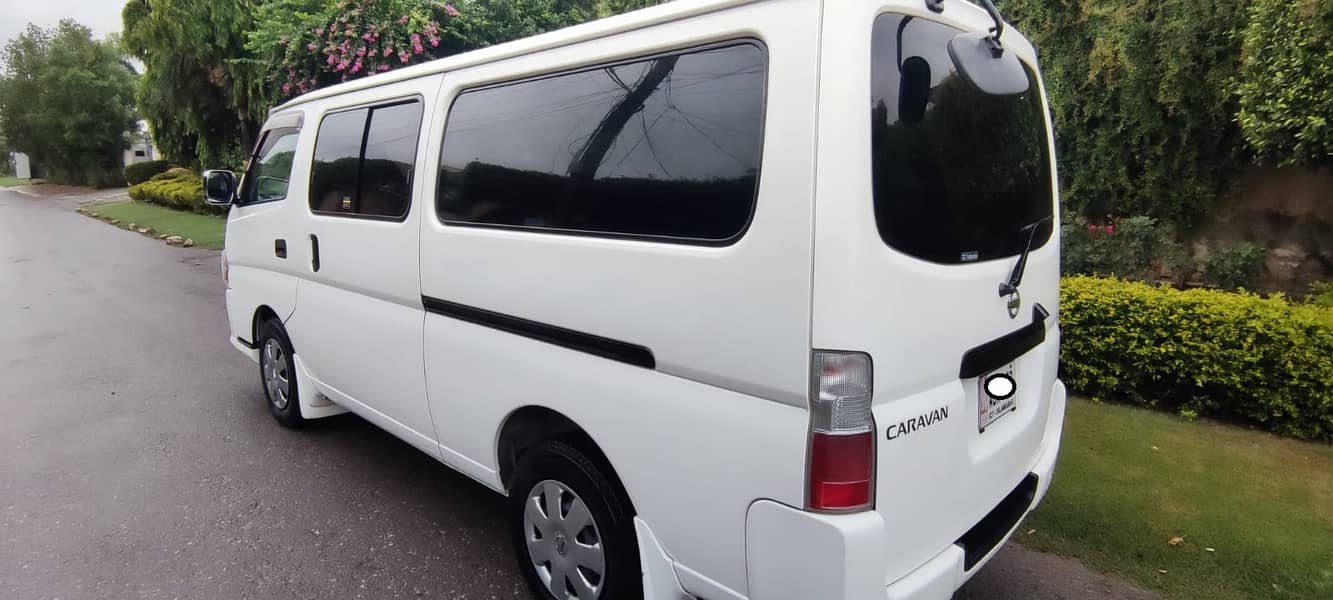 Nissan Caravan 2012-2500 cc 3