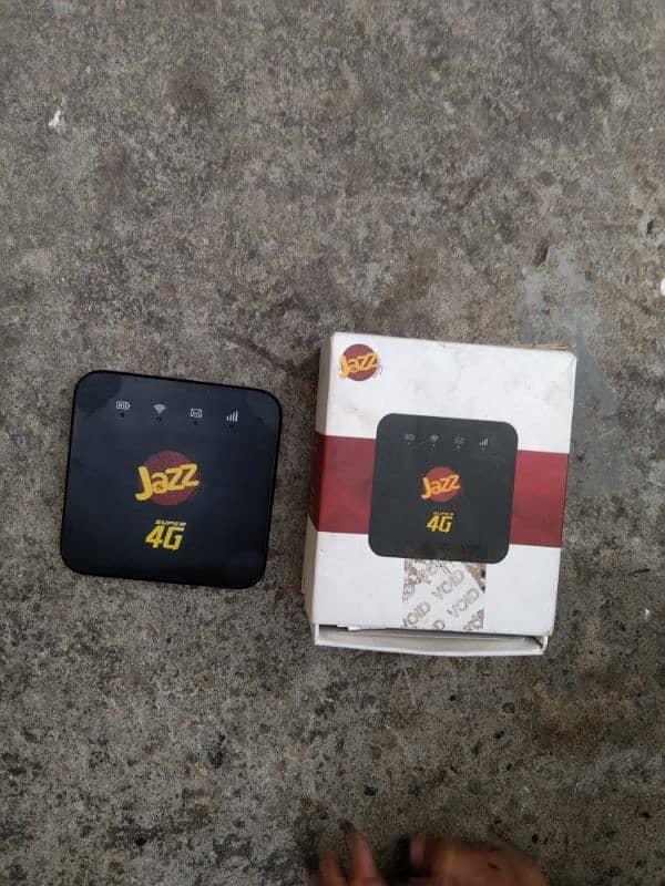 Jazz device 4G with box 1