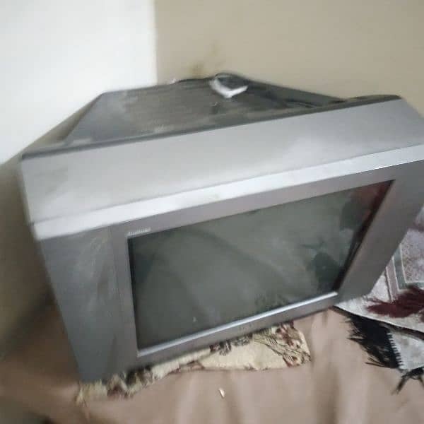 original Sony TV 21" best condition each and every thing all okay 1