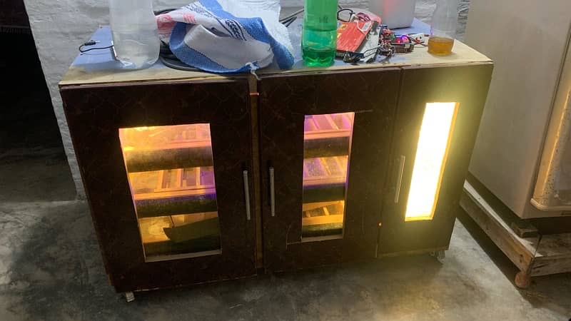 incubator for sale 200+ eggs contact on WhatsApp 5