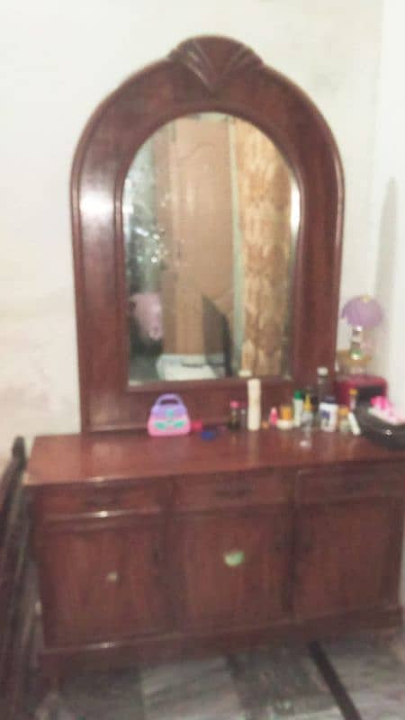 Dressing table. . . 0