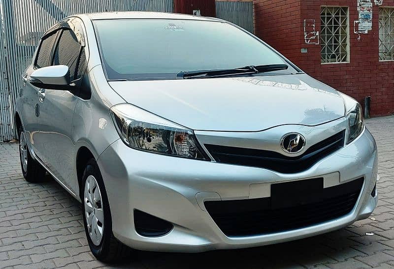 Toyota Vitz 2013 3