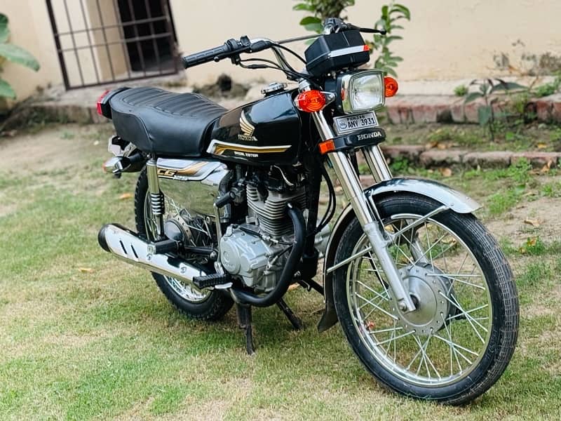 Honda CG 125 special edition 3