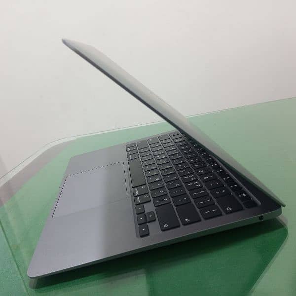 Mackbook Air M1 2021, 8/256, contact. 03115938759 2