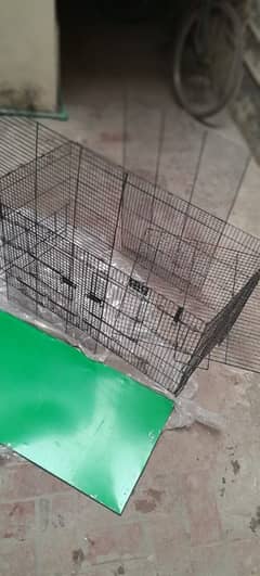 BIRDS CAGE FOLDING AND PARTITION CAGE 3 PORTION 10/10 CONDITION. . . . . .