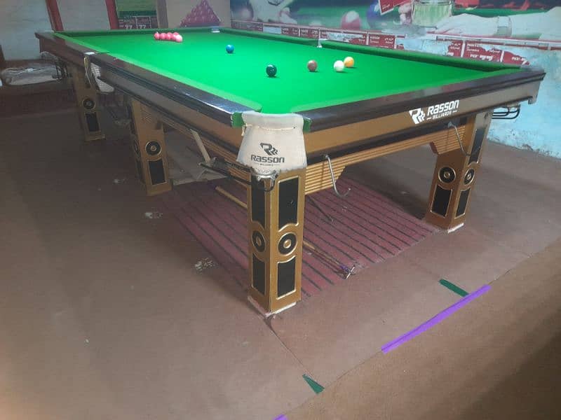 snooker table 5/10 2