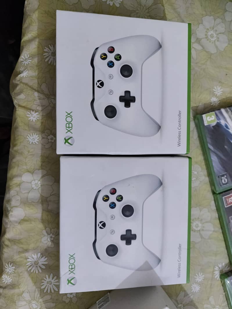 Genuine Xbox One 500GB with 2 Extra Controllers for Sale In Lahore 11