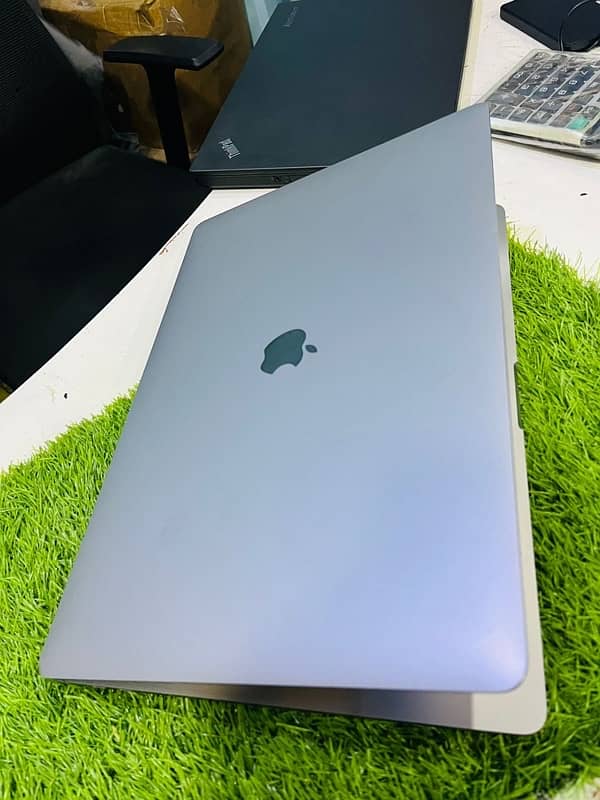 Macbook pro 2019 i9 -32 Gb Ram | 512 ssd 4