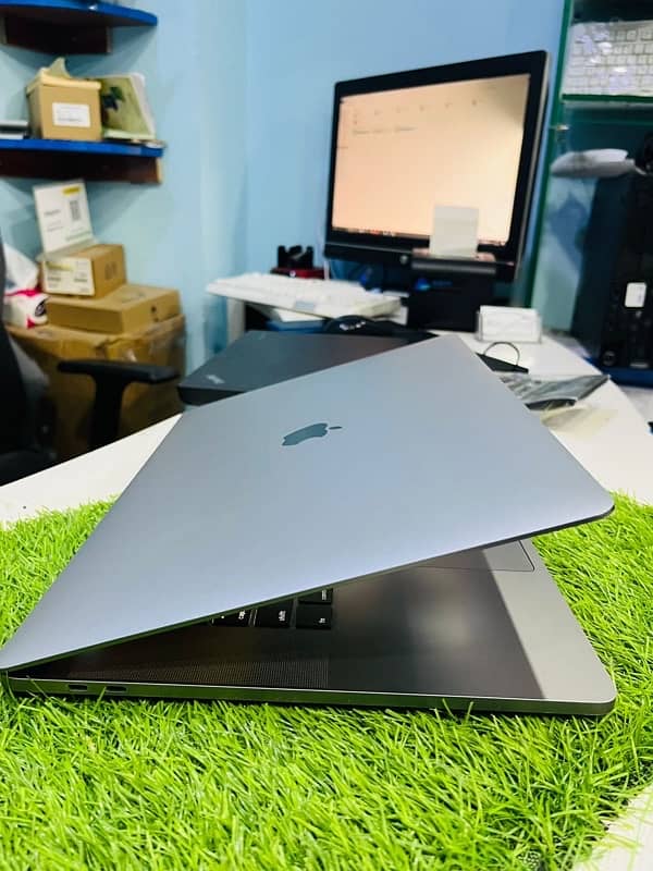 Macbook pro 2019 i9 -32 Gb Ram | 512 ssd 5