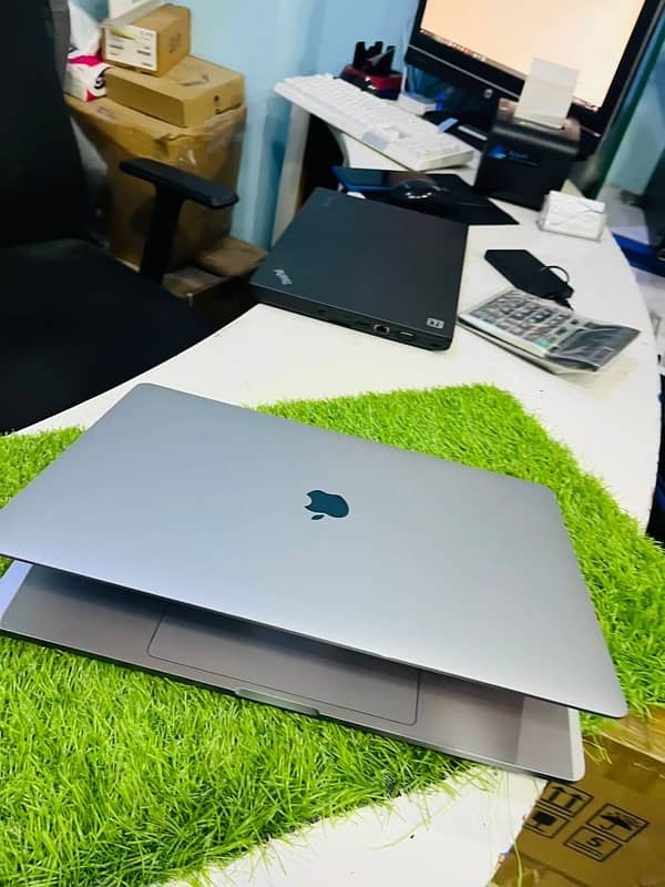 Macbook pro 2019 i9 -32 Gb Ram | 512 ssd 7