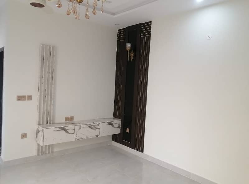 10 marla house Brand new house with basement for rent in Bahria Town Lahore 2