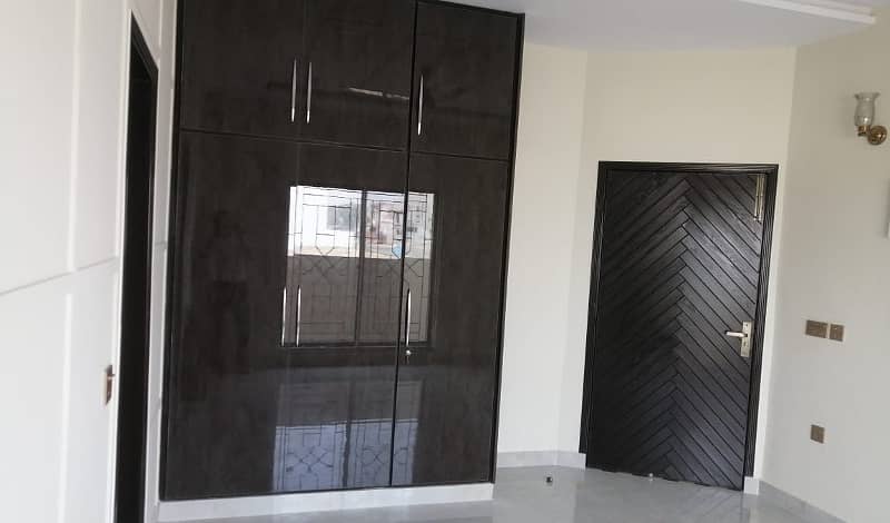 10 marla house Brand new house with basement for rent in Bahria Town Lahore 13