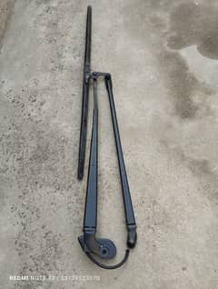 Toyota Vitz front wiper complete Japanese Available