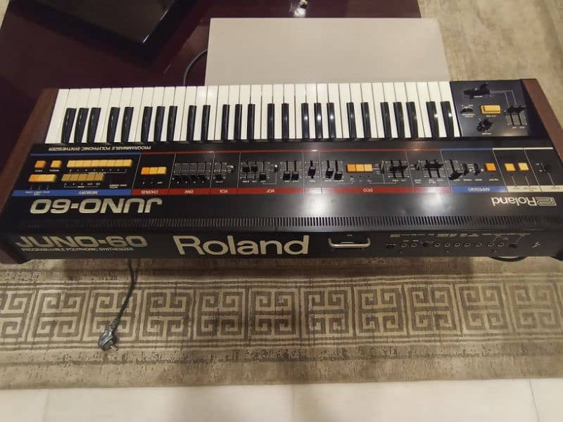 Roland JUNO-60 0