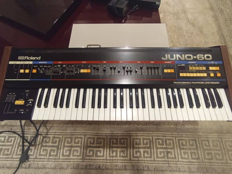 Roland JUNO-60 1