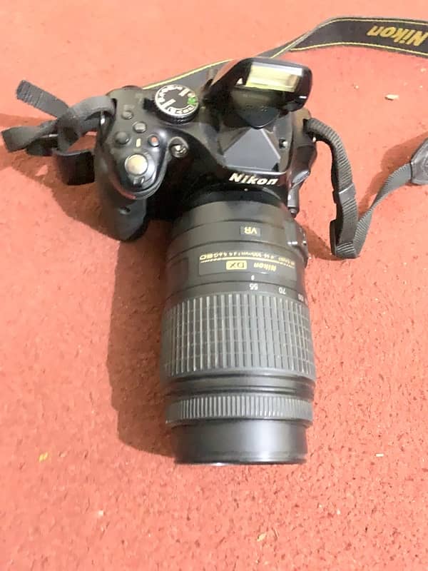 nikon d5200 with 2 lenses 8