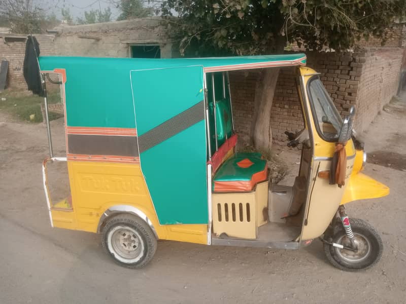 2020 model tuktuk, 250000 1