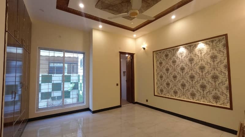 BRAND NEW 10 MARLA HOUSE CENTRAL DISTRICT PHASE 1, BAHRIA ORCHARD 29