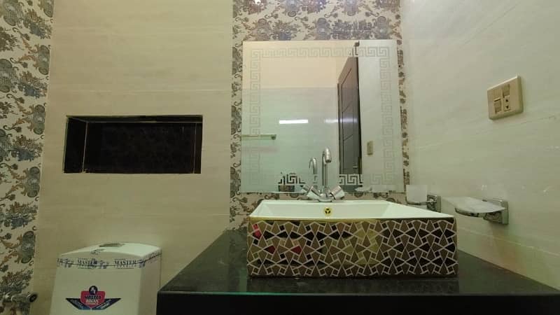 BRAND NEW 5 MARLA HOUSE FACING PARK, REASONABLE PRICE IN BAHRIA ORCHARD 19