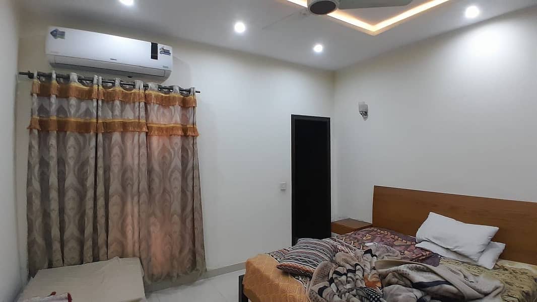 CHEAPEST PRICE 8 MARLA SLIGHTLY USED HOUSE VERY BEAUTIFUL LOCATION IN PHASE2, NEAR SECTOR COMMERCIAL AND JAMIA MASJID 6