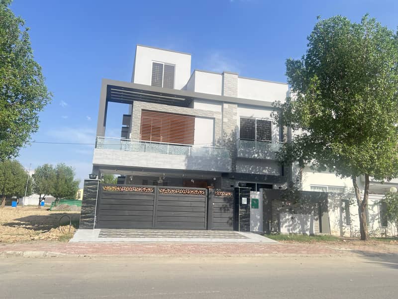 BRAND NEW 10 MARLA HOUSE ON 60 Ft ROAD NEAR JAMIA MASJID AL RASHEED AND VERY NEAR TO SPORTS COMPLEX 0