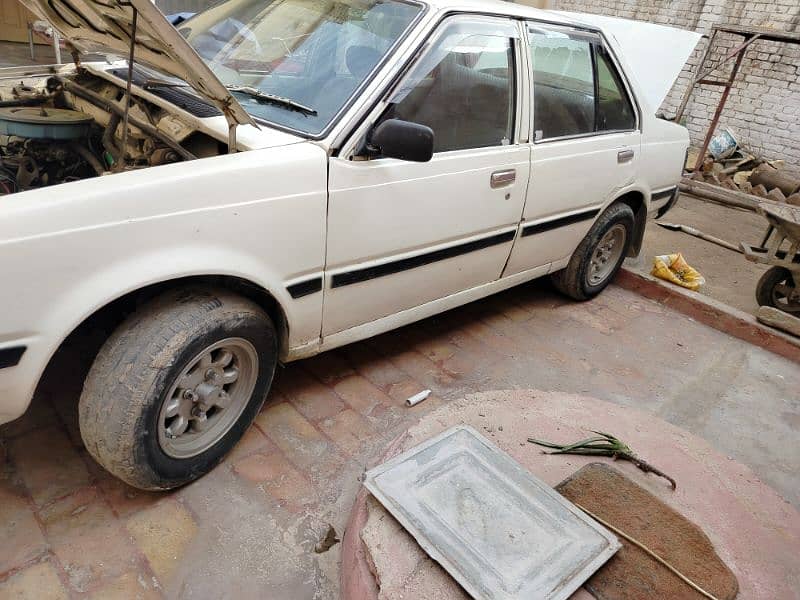 Nissan Sunny 1983 6