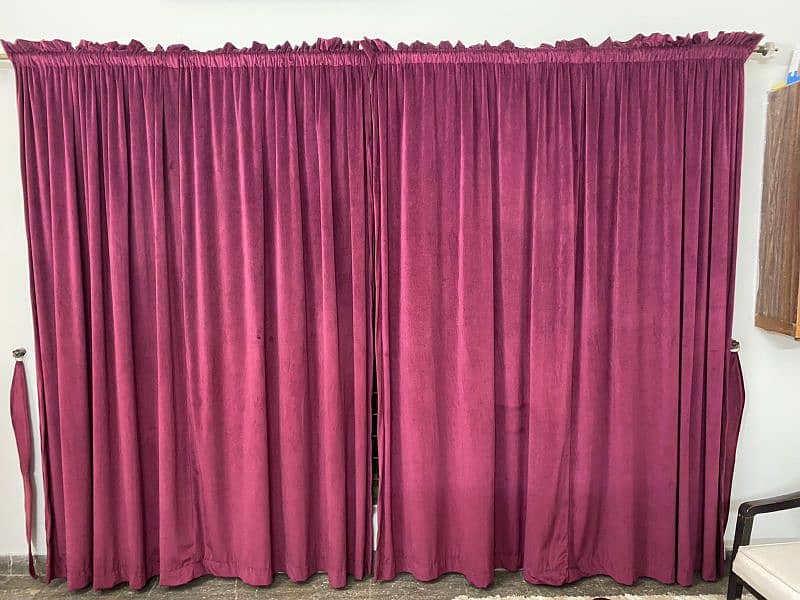 beautiful Maroon welvet curtains with linings in a reasonable price 1