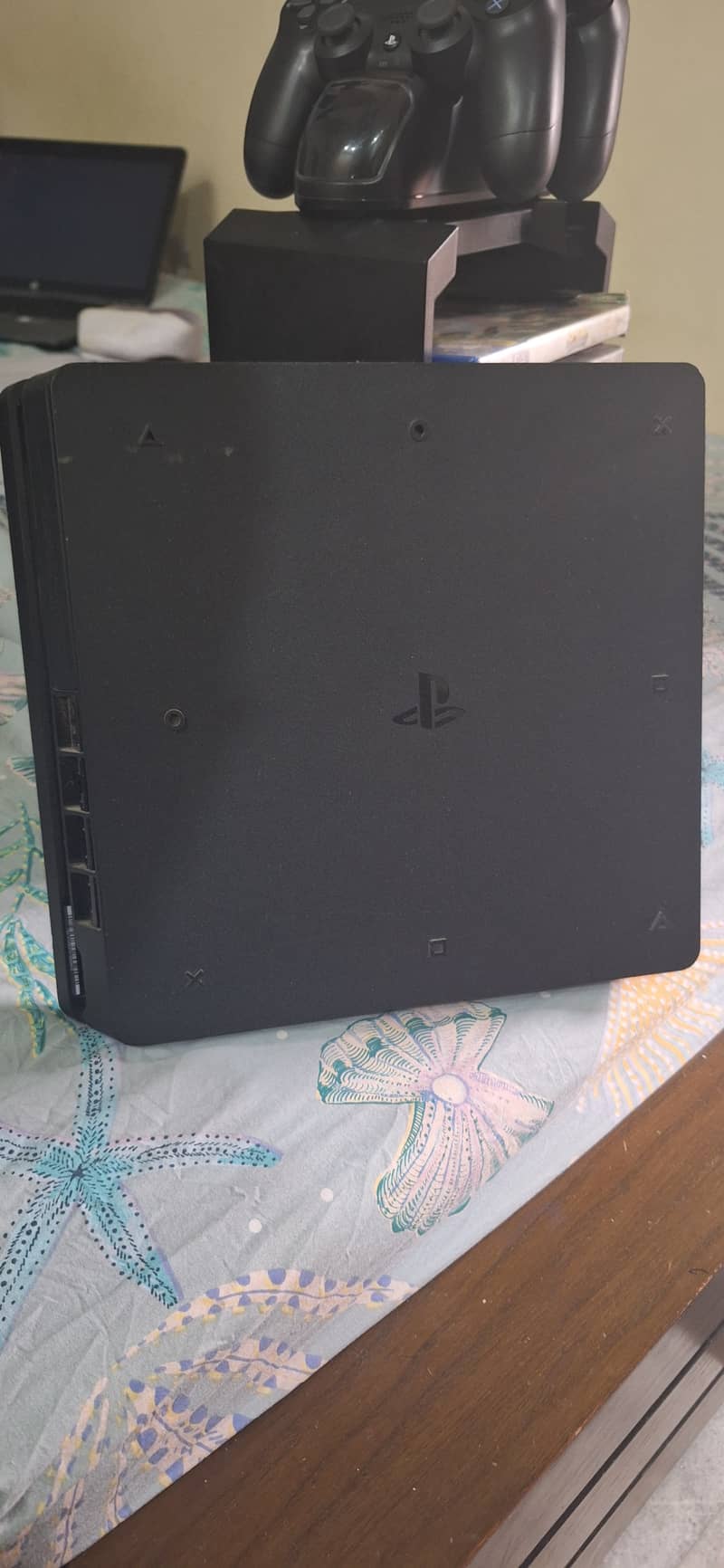 PS4 Slim | extra 2 controllers with 9 games | 1TB-Original 2