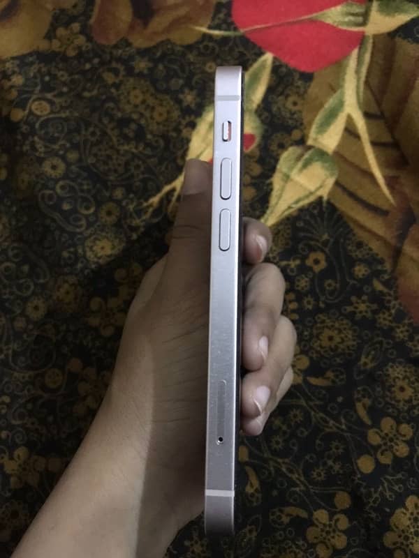 iPhone 13 Mini 2