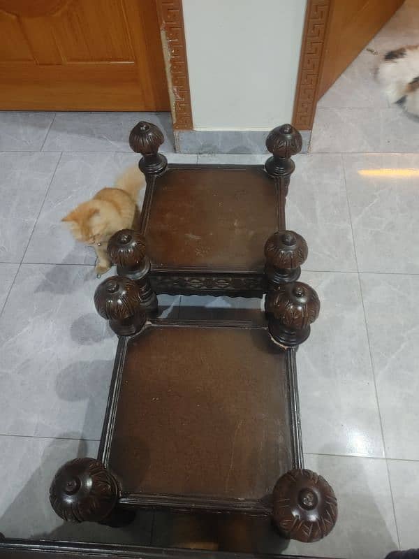 urgent sale set of 3 tables 1 big table and 2 small table 3