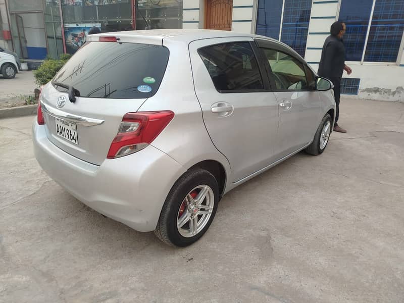 Toyota Vitz 2014 5