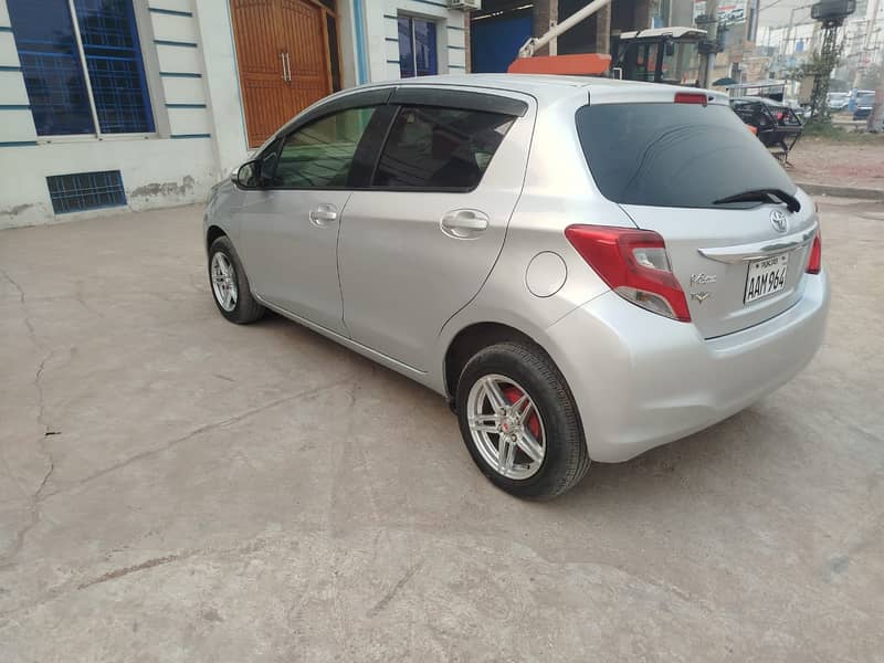 Toyota Vitz 2014 6