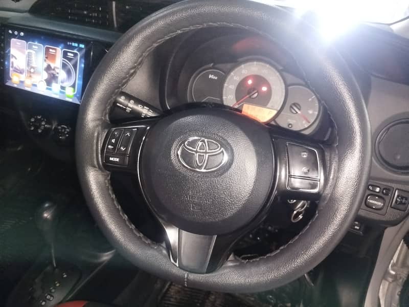 Toyota Vitz 2014 11