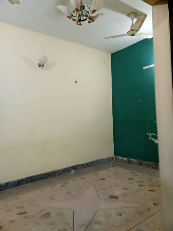 House for rent 5.5 Marla ground floor 2 bedroom 2washroom daring room tvloan and kitchen 7