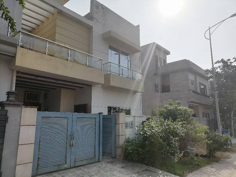 In Lahore You Can Find The Perfect House For Sale 6