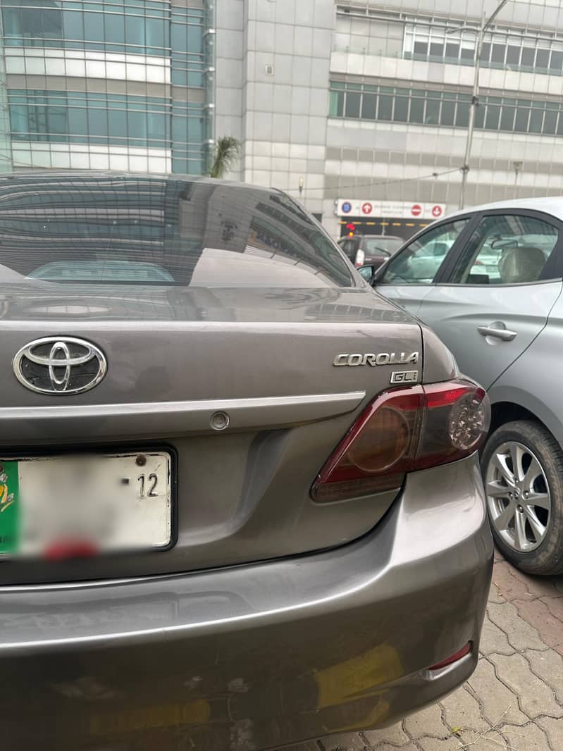 Toyota Corolla GLI 2012 in mint condition 4