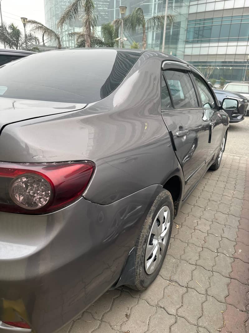 Toyota Corolla GLI 2012 in mint condition 8