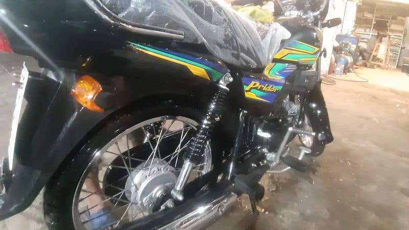 I am selling my Honda pridor 5