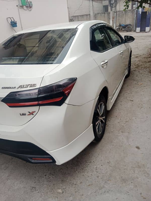 Toyota Corolla GLI 2018 auto 6