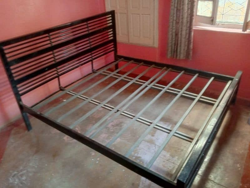 king size bed for sell 1