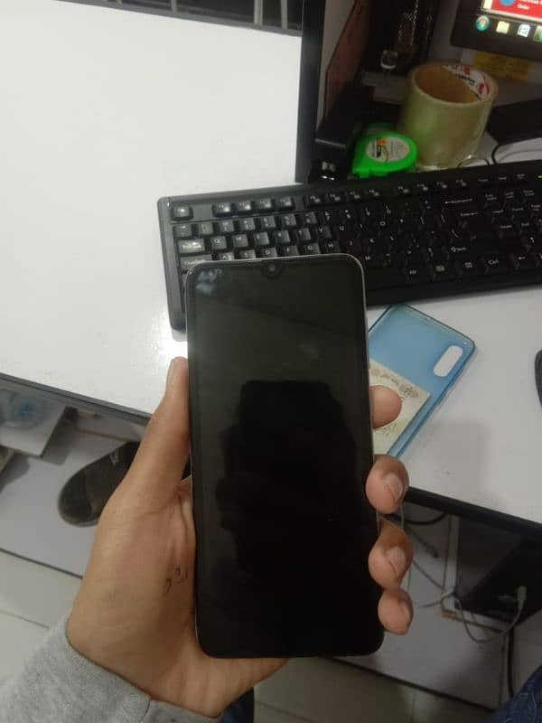 Samsung a70 6/128  only WhatsApp 03354117003 or exchange possible 4