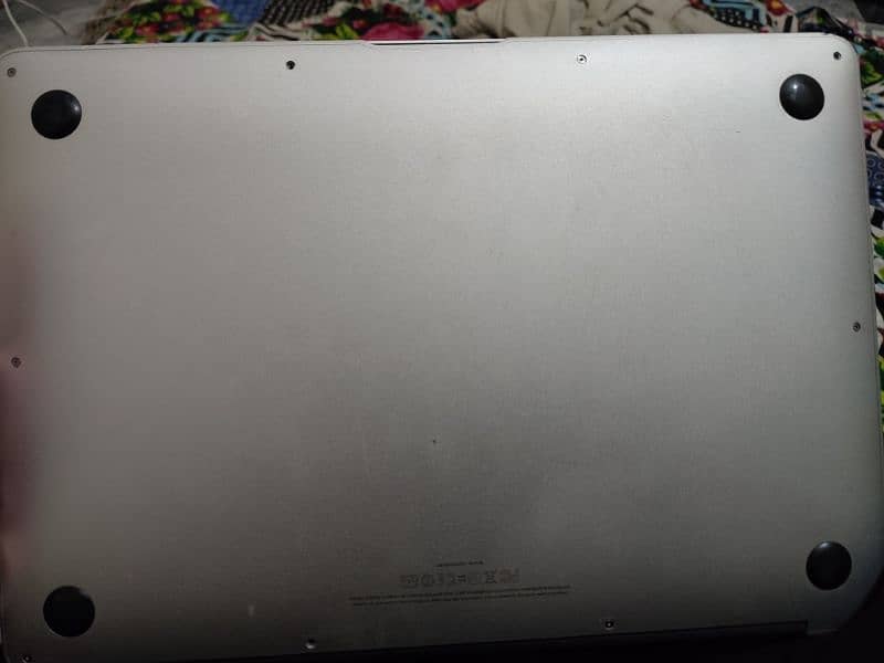 MacBook Air 2011 Urgently sale 4