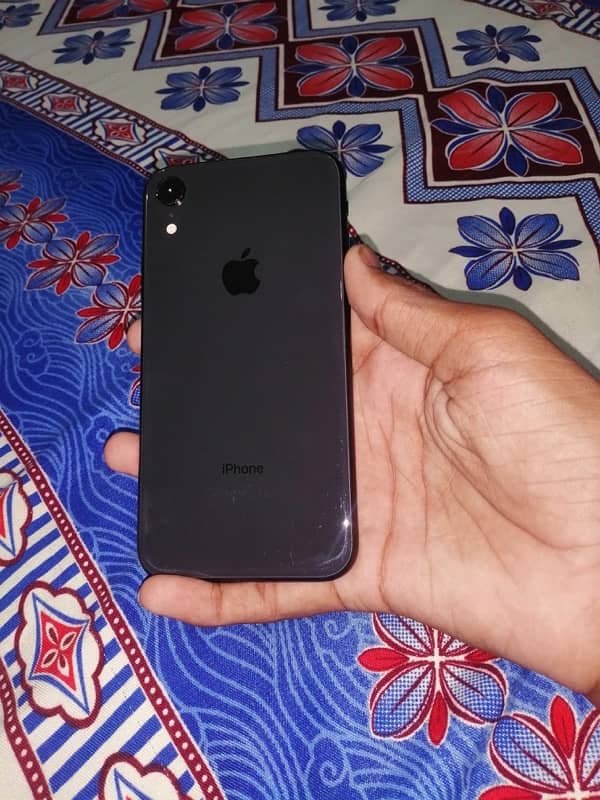 iPhone XR 64 gb 2