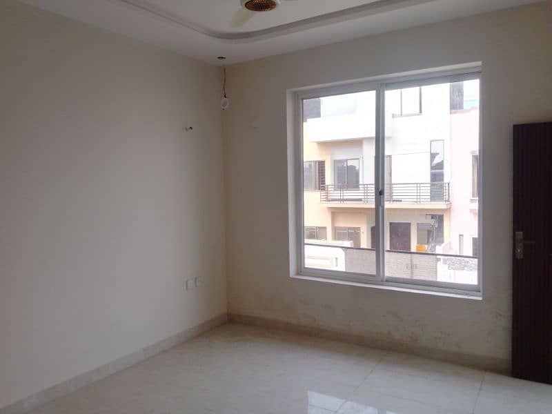 5 Marla Single unit House For Rent 8