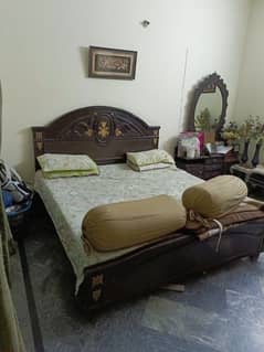 King size Double wooden bed for sale