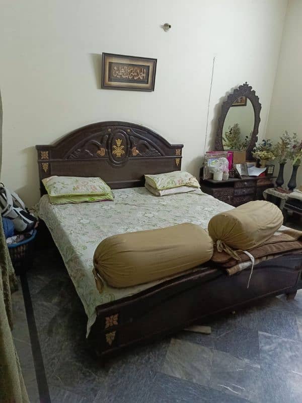 King size Double wooden bed for sale 0