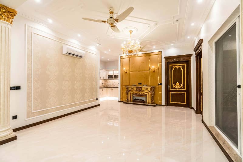 1 Kanal Royal Class Spanish Design Luxury House For Sale In Phase 5 12